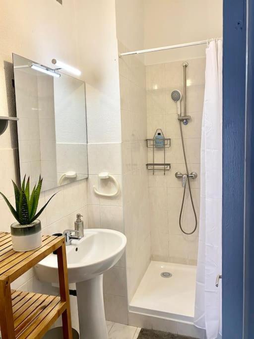 Appartement Typique Nicois En Plein Centre Ville Ница Екстериор снимка
